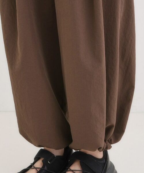 SHOO・LA・RUE / シューラルー パンツ | 【2WAY/S-LL】シルエット変化を楽しめる ドロスト ワイドカーブパンツ | 詳細26