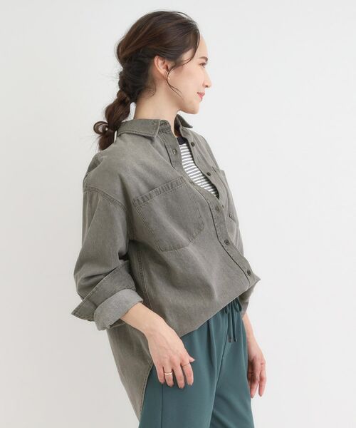 SHOO・LA・RUE / シューラルー シャツ・ブラウス | 【S-LL】大人のカジュアルコーデに こなれデニムシャツ | 詳細2
