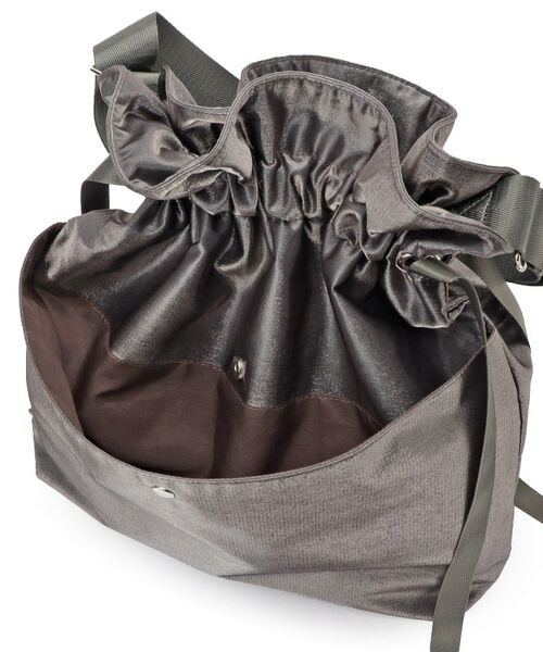 SHOO・LA・RUE / シューラルー ショルダーバッグ | シャイニー生地巾着ショルダーバッグ | 詳細23