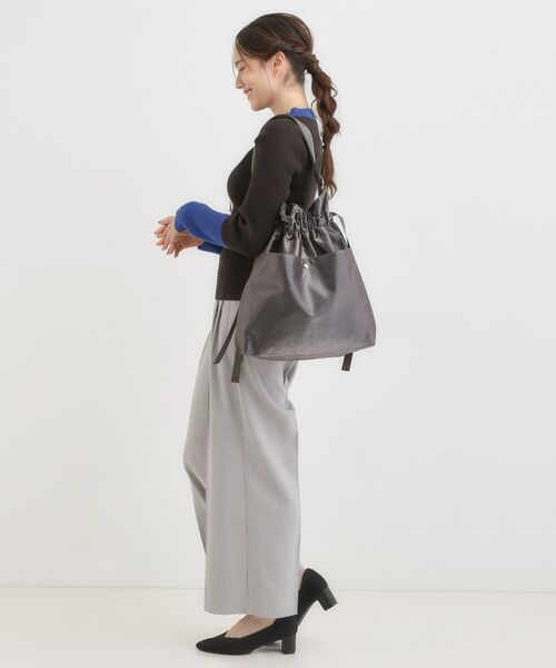 SHOO・LA・RUE / シューラルー ショルダーバッグ | シャイニー生地巾着ショルダーバッグ | 詳細6