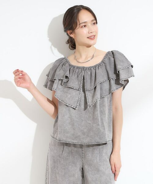 SHOO・LA・RUE / シューラルー シャツ・ブラウス | 【セットアップ可/前後2WAY/オフショル2WAY】着こなしを楽しめる デニムフリルブラウス | 詳細8