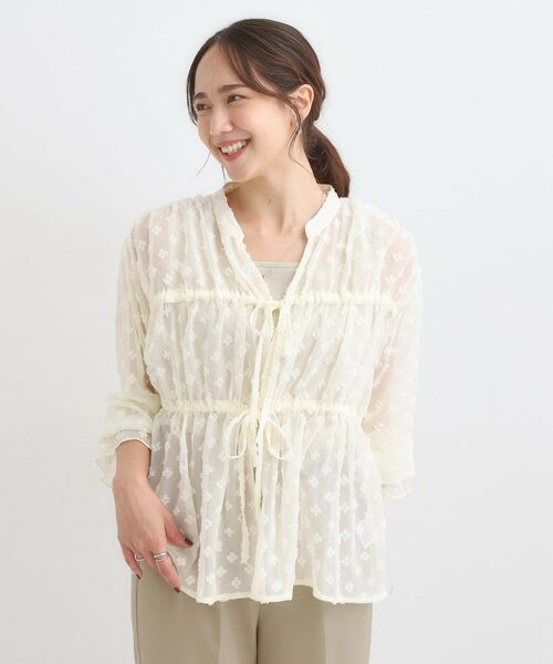 SHOO・LA・RUE / シューラルー シャツ・ブラウス | 華やかにさをプラスする シアードビー シャーリングブラウス | 詳細1