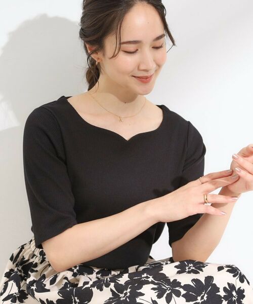 SHOO・LA・RUE / シューラルー カットソー | 【S-LL】女性らしさ漂うハートネック テレコ5分袖トップス(ブラック(019))