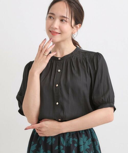 SHOO・LA・RUE / シューラルー シャツ・ブラウス | 【洗える/S-LL】お仕事にもデイリーにも サテン5分袖ブラウス(チャコールグレー(014))