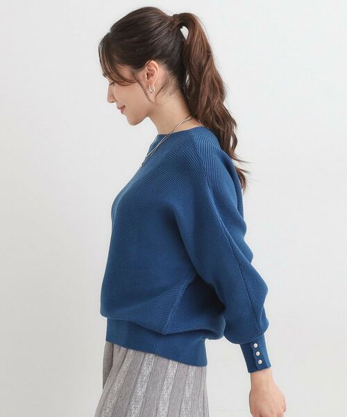 SHOO・LA・RUE / シューラルー ニット・セーター | 【洗濯機可/体型カバー】お袖ボタン リブドルマンニット | 詳細2