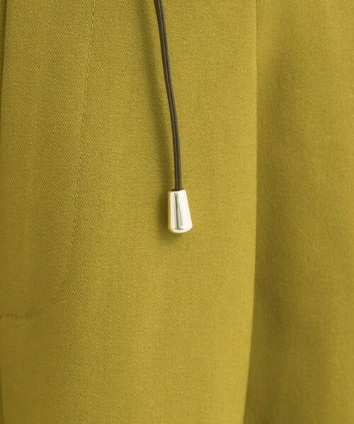 SHOO・LA・RUE / シューラルー ショート・ハーフ・半端丈パンツ | 【S-LL/2点セット】脚のラインを拾いにくい ベルト付きタックスカーチョパンツ | 詳細4