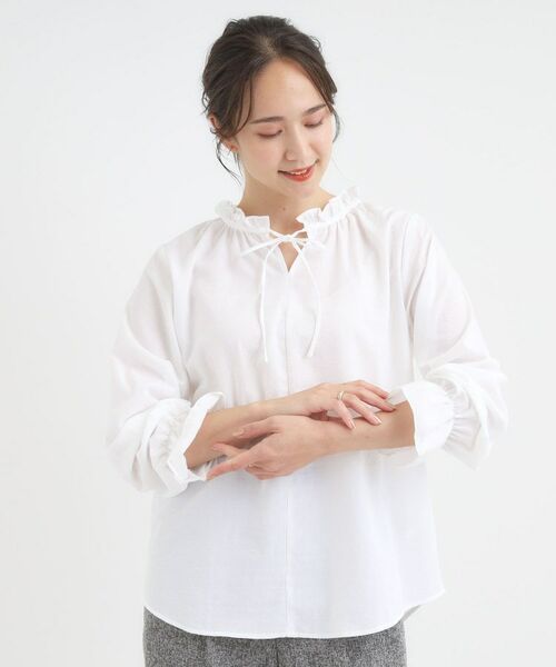SHOO・LA・RUE / シューラルー シャツ・ブラウス | 【S-LL/洗濯後しわになりにくい/吸水速乾/UV】大人フェミニンな装いに 襟フリルブラウス | 詳細1