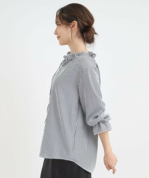 SHOO・LA・RUE / シューラルー シャツ・ブラウス | 【S-LL/洗濯後しわになりにくい/吸水速乾/UV】大人フェミニンな装いに 襟フリルブラウス | 詳細10