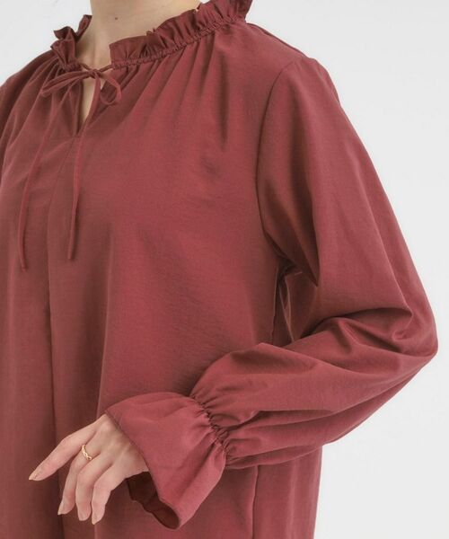 SHOO・LA・RUE / シューラルー シャツ・ブラウス | 【S-LL/洗濯後しわになりにくい/吸水速乾/UV】大人フェミニンな装いに 襟フリルブラウス | 詳細21