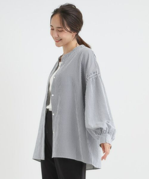 SHOO・LA・RUE / シューラルー シャツ・ブラウス | 【洗濯後シワになりにくい】お袖シャーリングシャツ | 詳細10