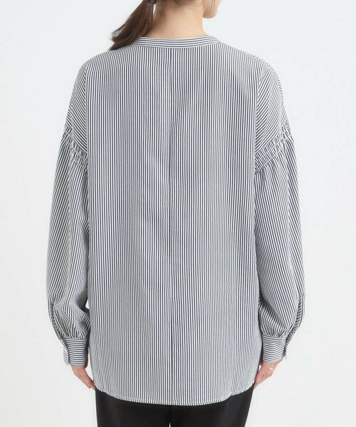 SHOO・LA・RUE / シューラルー シャツ・ブラウス | 【洗濯後シワになりにくい】お袖シャーリングシャツ | 詳細15