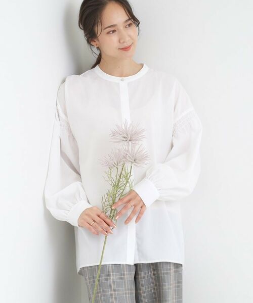 SHOO・LA・RUE / シューラルー シャツ・ブラウス | 【洗濯後シワになりにくい】お袖シャーリングシャツ(オフホワイト(003))