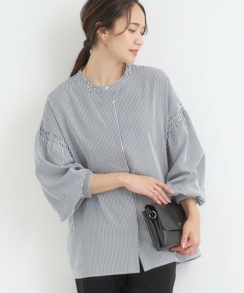 SHOO・LA・RUE / シューラルー シャツ・ブラウス | 【洗濯後シワになりにくい】お袖シャーリングシャツ(ネイビー(394))