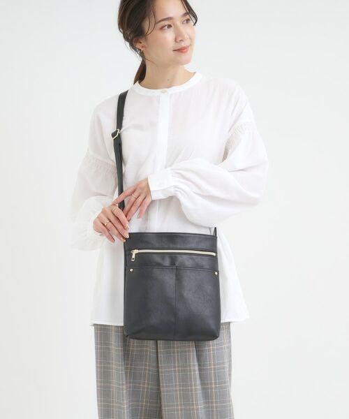 SHOO・LA・RUE / シューラルー ショルダーバッグ | ボディフィットアオリショルダーバッグ | 詳細1