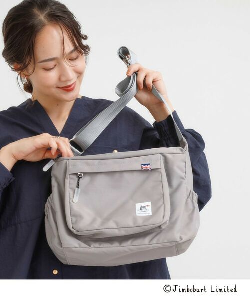 SHOO・LA・RUE/シューラルー 【撥水】立体ポケットショルダーバッグ【Jimbobart】 グレー(012) 00 SHOO・LA・RUE/シューラルー 【撥水】立体ポケットショルダーバッグ【Jimbobart】 グレー(012) 00