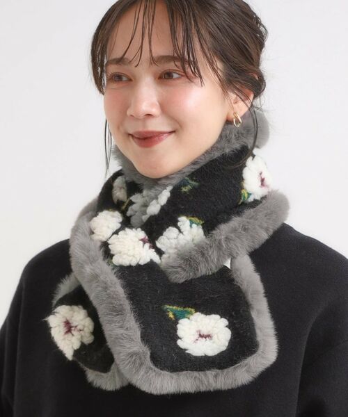 SHOO・LA・RUE / シューラルー マフラー・ショール・スヌード・ストール | リバーシブルフラワーファーティペット | 詳細10