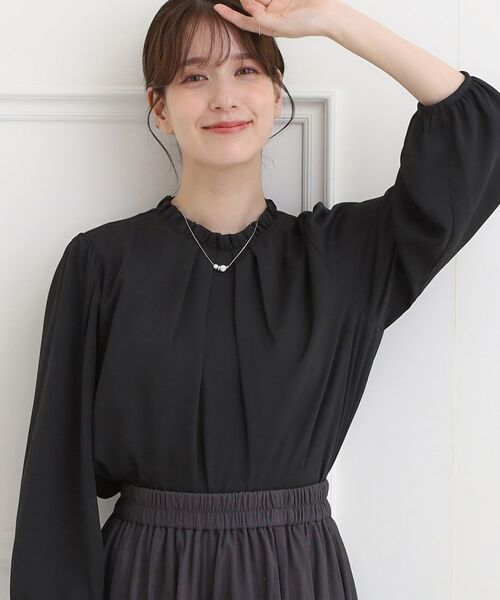 SHOO・LA・RUE/シューラルー 【洗濯機可/裏地つき】ミニフリル クルーネックブラウス ブラック(019) 03(L) SHOO・LA・RUE/シューラルー 【洗濯機可/裏地つき】ミニフリル クルーネックブラウス ブラック(019) 03(L)