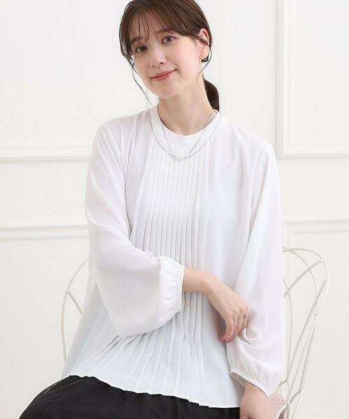 SHOO・LA・RUE/シューラルー 【洗濯機可】上品映えする フロントプリーツブラウス オフホワイト(003) 05(3L) SHOO・LA・RUE/シューラルー 【洗濯機可】上品映えする フロントプリーツブラウス オフホワイト(003) 05(3L)