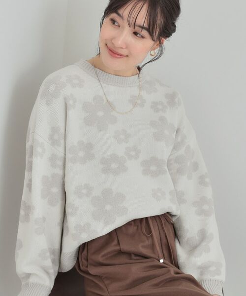 SHOO・LA・RUE / シューラルー ニット・セーター | 【S-LL】レトロ可愛い デイジー柄 総柄ニット(ライトグレー(111))