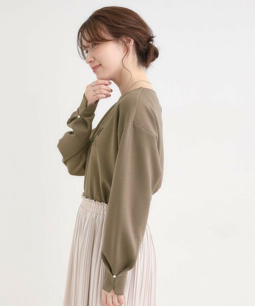 SHOO・LA・RUE / シューラルー カットソー | 【S-LL】大人のデイリースタイルに お袖タック フェイクパール付きトップス | 詳細14