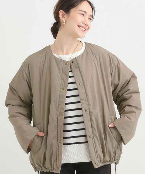 SHOO・LA・RUE/シューラルー 【S-LL】リバーシブル ノーカラー中綿ブルゾン モカブラウン(042) 04(LL) SHOO・LA・RUE/シューラルー 【S-LL】リバーシブル ノーカラー中綿ブルゾン モカブラウン(042) 04(LL)