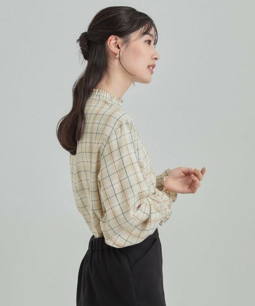 SHOO・LA・RUE / シューラルー シャツ・ブラウス | ギャザーネックがスタイリングのアクセントに ハイネックブラウス | 詳細2