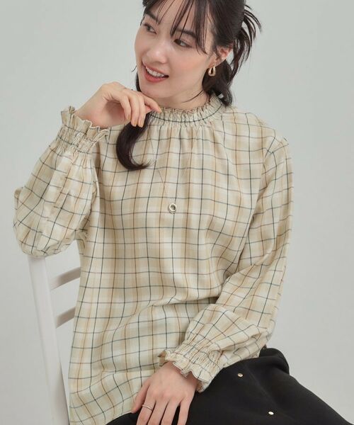 SHOO・LA・RUE / シューラルー シャツ・ブラウス | ギャザーネックがスタイリングのアクセントに ハイネックブラウス(アイボリー(304))