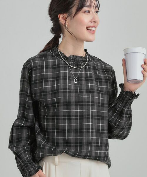 SHOO・LA・RUE / シューラルー シャツ・ブラウス | ギャザーネックがスタイリングのアクセントに ハイネックブラウス(ブラック(319))