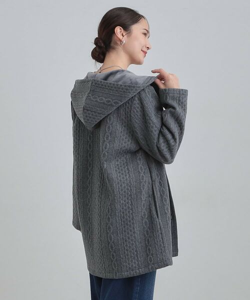 SHOO・LA・RUE / シューラルー カーディガン・ボレロ | 裏側ベロアジャージであったか ケーブルジャガードコーディガン | 詳細2