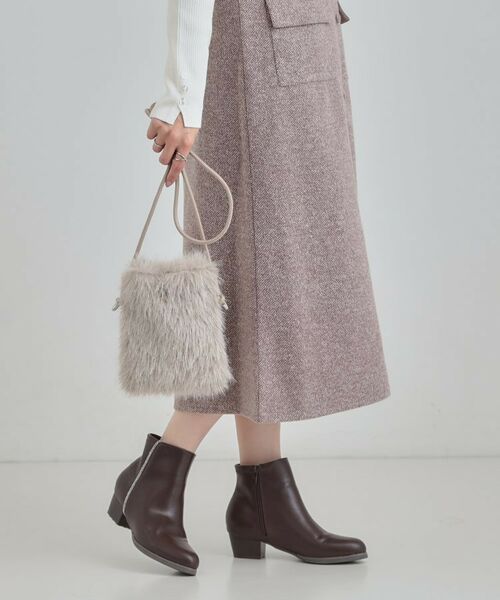 SHOO・LA・RUE / シューラルー ショルダーバッグ | ラメ入りファーが目を惹く ミニショルダーバッグ(グレージュ(050))