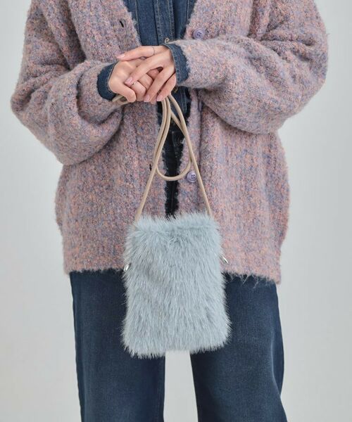 SHOO・LA・RUE / シューラルー ショルダーバッグ | ラメ入りファーが目を惹く ミニショルダーバッグ(ブルー(092))