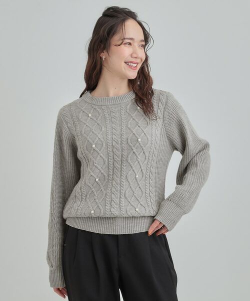 SHOO・LA・RUE / シューラルー ニット・セーター | フェイクパールで上品見え ケーブルパール調ニット | 詳細1