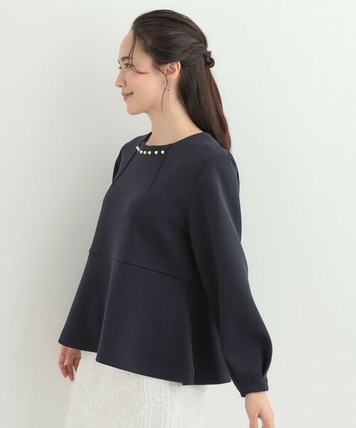 SHOO・LA・RUE / シューラルー カットソー | なめらかタッチダンボール フェイクパール付きペプラムトップス | 詳細6