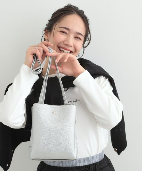 SHOO・LA・RUE / シューラルー ショルダーバッグ | 【軽量】ふわっと軽い3層ショルダー(シルバー(006))