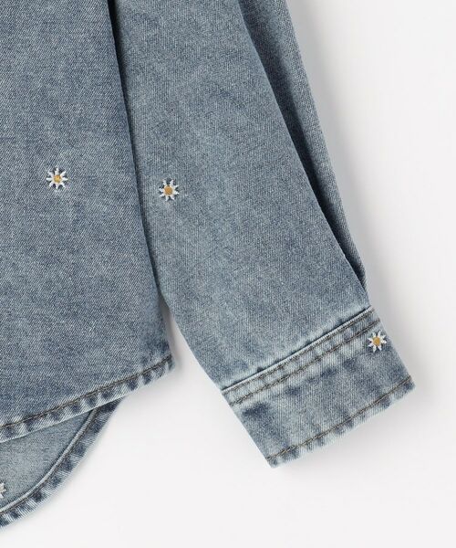 SHOO・LA・RUE / シューラルー シャツ・ブラウス | 【100-150cm】フラワー刺繍デニムシャツ | 詳細4