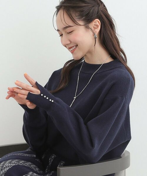 SHOO・LA・RUE / シューラルー ニット・セーター | 【セットアップ可/S－LL】新色追加 インせず着られる 洗えるもちもち裾ラウンドニット（ネイビー(094)）