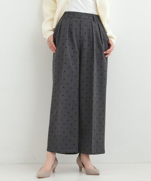 SHOO・LA・RUE / シューラルー パンツ | 【S-LL】フロッキードットワイドパンツ（チャコールグレー(614)）