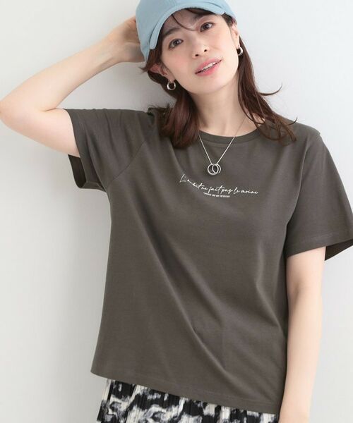 SHOO・LA・RUE / シューラルー Tシャツ | プチプラコンパクトプリントTシャツ（チャコールグレー(214)）