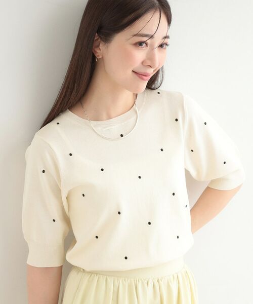 SHOO・LA・RUE / シューラルー ニット・セーター | ドット刺繍ハーフスリーブニット（オフホワイト(003)）