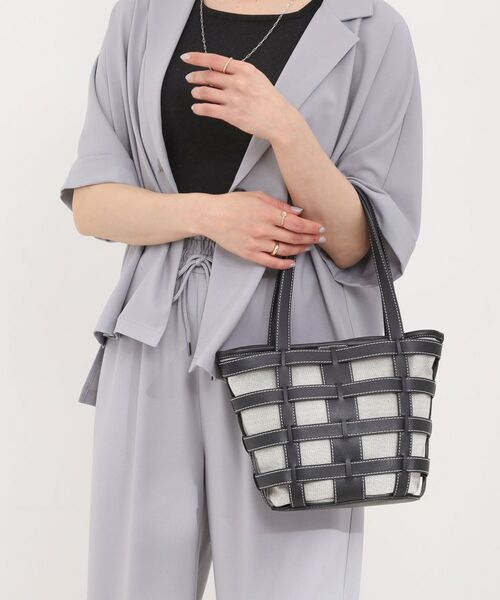 SHOO・LA・RUE / シューラルー トートバッグ | 格子レイヤードトートバッグ（ブラック(019)）