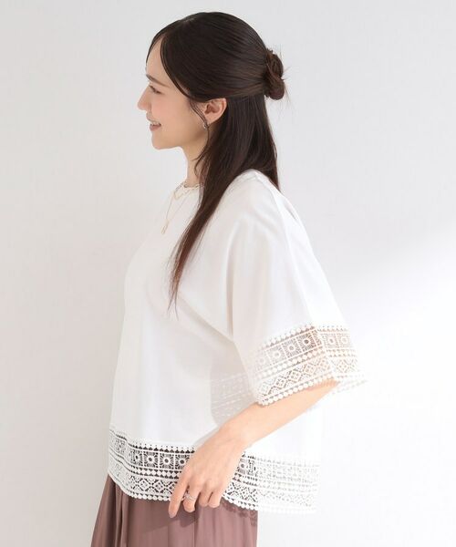 SHOO・LA・RUE / シューラルー カットソー | 【洗濯機可/ひんやり/体型カバー】レース使いがポイント 1枚でサマになるデザインTシャツ | 詳細2