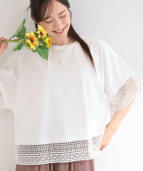 SHOO・LA・RUE / シューラルー カットソー | 【洗濯機可/ひんやり/体型カバー】レース使いがポイント 1枚でサマになるデザインTシャツ（ホワイト(001)）
