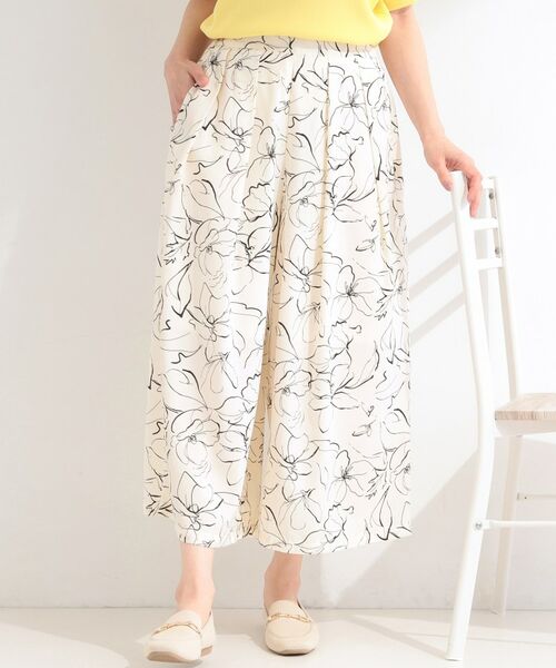 SHOO・LA・RUE / シューラルー ショート・ハーフ・半端丈パンツ | 【S-LL/脚のラインを拾いにくい】大人上品な花柄でコーデが彩る アソートプリントスカーチョ(アイボリー(704))