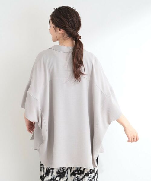 SHOO・LA・RUE / シューラルー シャツ・ブラウス | 【イジケア】ポンチョ風ゆったりシャツ | 詳細1