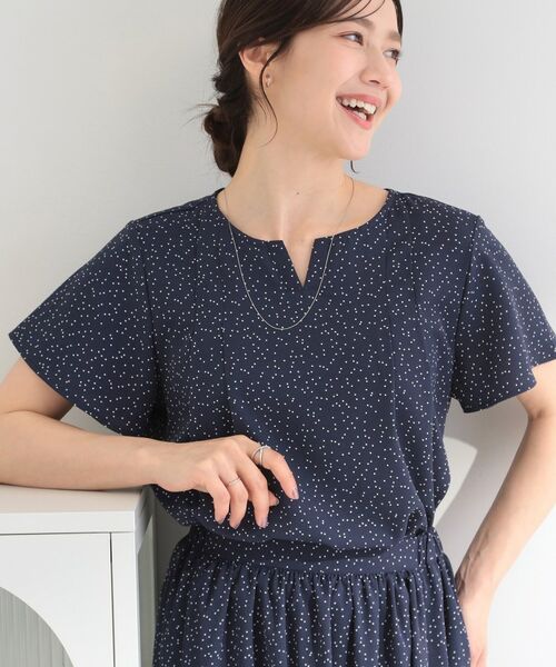 SHOO・LA・RUE / シューラルー シャツ・ブラウス | 【ひんやり/UV/セットアップ可】洗濯後しわになりにくい スキッパーブラウス（ネイビー(694)）