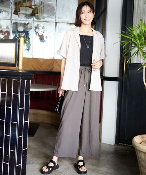 SHOO・LA・RUE / シューラルー サンダル | キラキラベルトがアクセント 親指トングサンダル | 詳細8