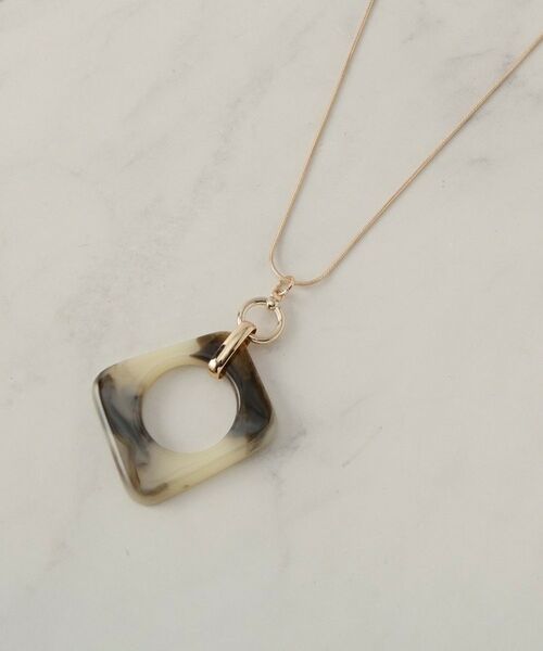 SHOO・LA・RUE / シューラルー ネックレス・ペンダント・チョーカー | 樹脂スクエアスネークネックレス | 詳細1