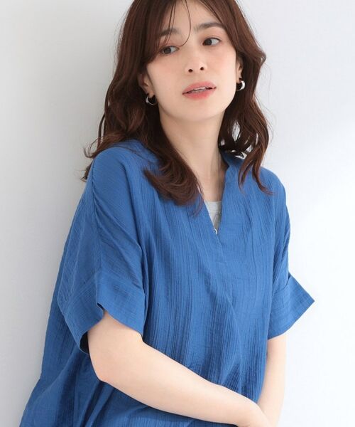 SHOO・LA・RUE / シューラルー シャツ・ブラウス | 【体型カバー/洗濯機可】インせず着られる スキッパー裾リボンブラウス(ブルー(093))