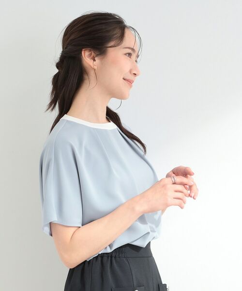 SHOO・LA・RUE / シューラルー シャツ・ブラウス | 【ひんやり/吸水速乾/UV/通勤】洗濯後しわになりにくい 上品配色ブラウス | 詳細2