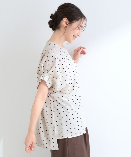 SHOO・LA・RUE / シューラルー シャツ・ブラウス | 【洗濯機可／洗濯後しわになりにくい】ドット柄袖タックブラウス | 詳細10